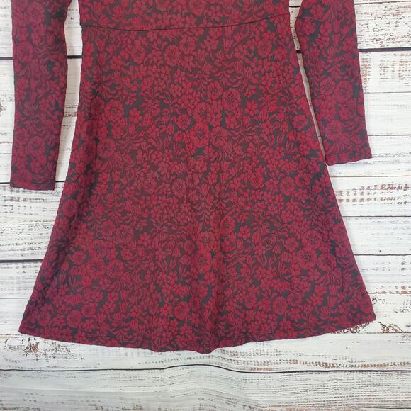 LOFT Red Black Floral Embossed Whimsigoth Midi Dress Size XS Fit & Flare NWT - Picture 5 of 11